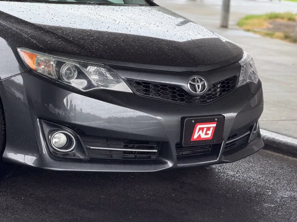 Used 2012 Toyota Camry SE FWD image 9