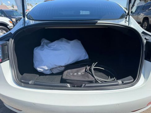 Used 2018 Tesla Model 3 Long Range RWD image 15