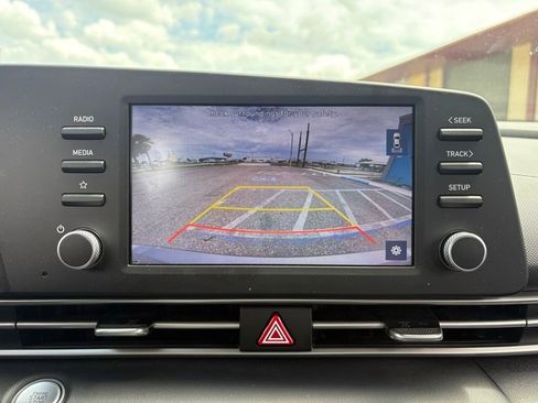 Used 2023 Hyundai Elantra SEL FWD image 21