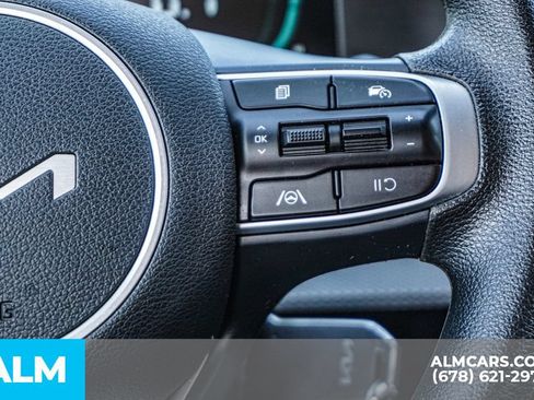 Used 2025 Kia Sportage LX FWD image 30