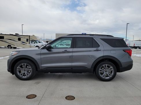 New 2026 Ford Explorer Active w/ Active Comfort Package image 6