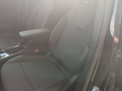 Used 2023 Buick Encore GX Preferred w/ Cold Weather Comfort Package AWD/4WD image 24