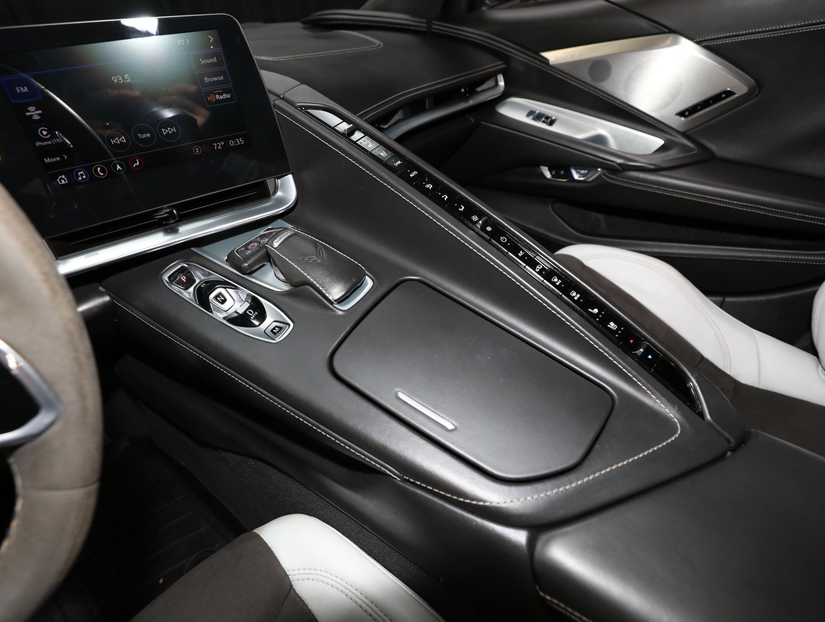 Used 2021 Chevrolet Corvette Stingray Premium Conv w/ Z51 Performance Package RWD image 68