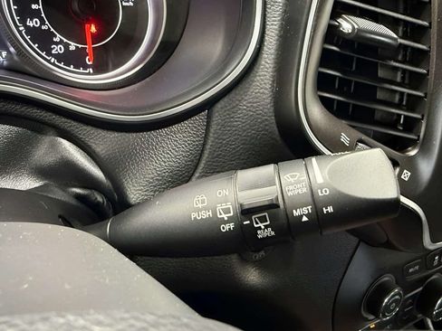 Used 2021 Jeep Cherokee Trailhawk AWD/4WD image 34