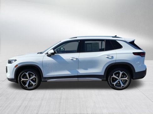 Certified 2025 Volkswagen Tiguan SE image 4