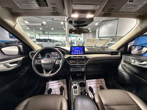 Used 2020 Ford Escape SE image 42