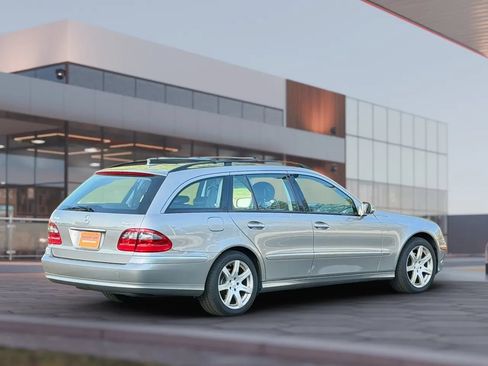 Used 2008 Mercedes-Benz E 350 4MATIC Wagon image 11