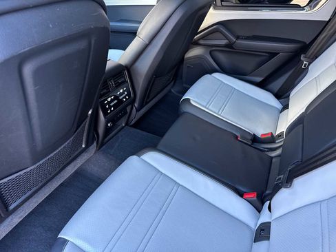 Certified 2025 Porsche Cayenne S image 14