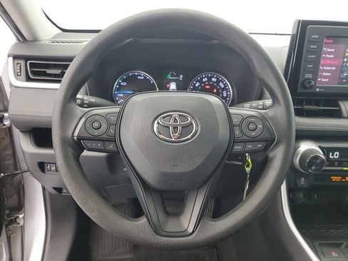 Used 2020 Toyota RAV4 LE w/ All Weather Liner Package AWD/4WD image 22