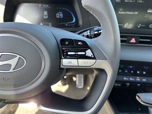 New 2026 Hyundai Elantra Sport image 25