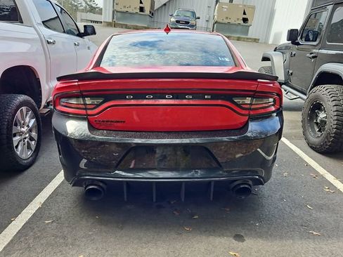Used 2016 Dodge Charger SXT w/ Blacktop Package image 4