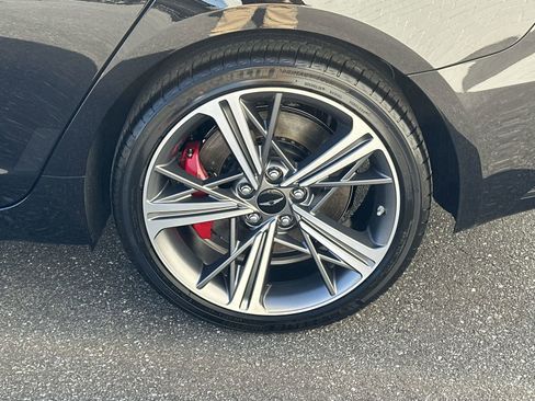 Used 2025 Genesis G70 2.5T w/ Sport Prestige Package image 16