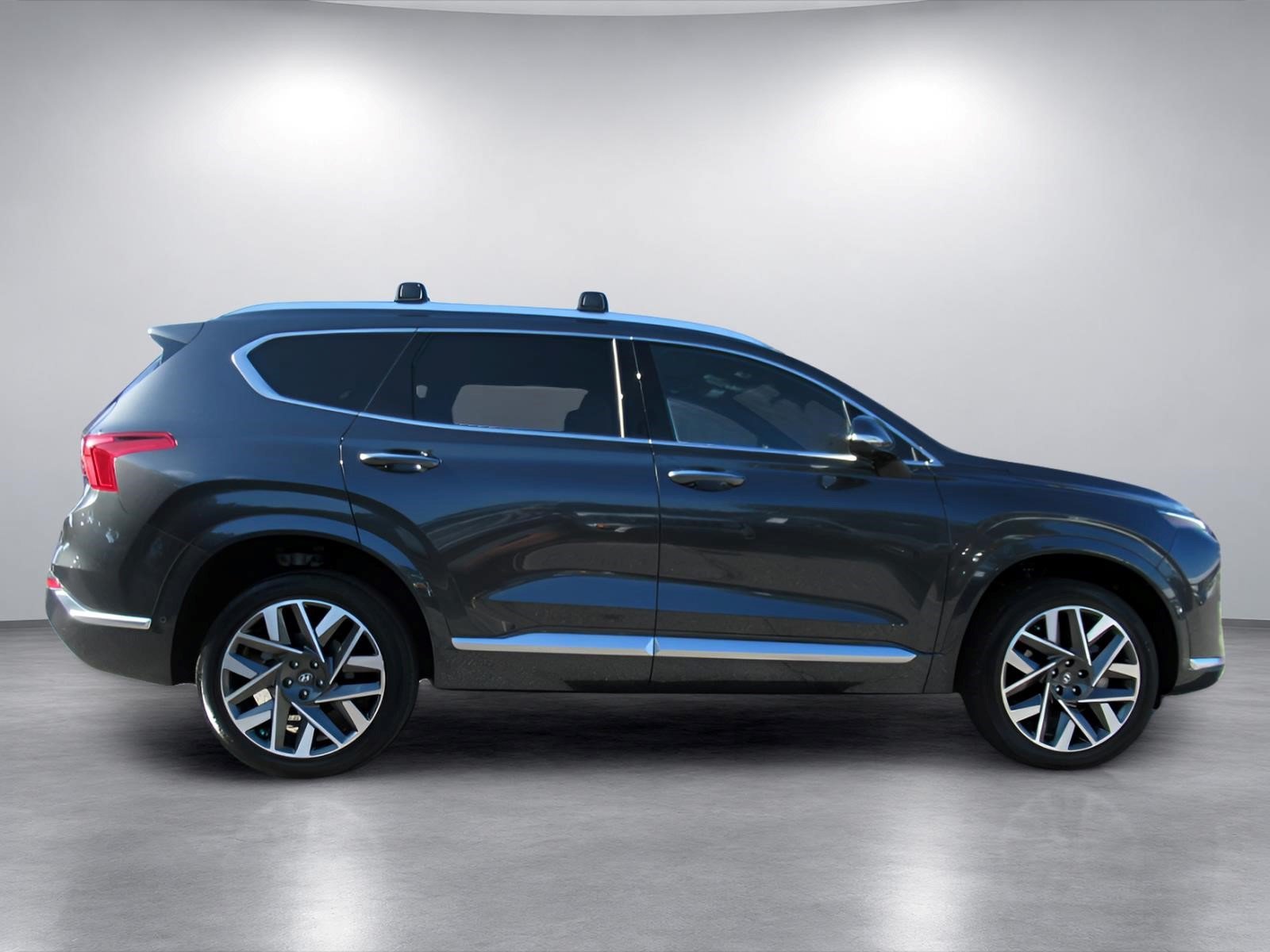 Used 2023 Hyundai Santa Fe Calligraphy AWD/4WD image 2