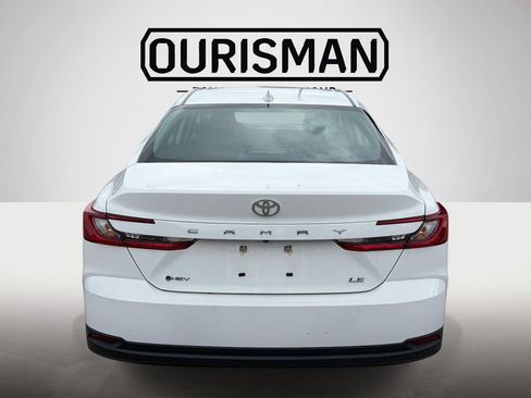 Used 2025 Toyota Camry LE FWD image 6