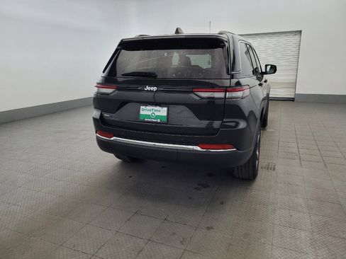 Used 2023 Jeep Grand Cherokee 4WD 4xe image 7
