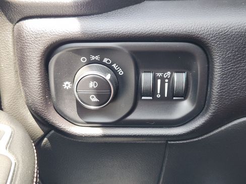 Used 2022 RAM 2500 Laramie AWD/4WD image 22