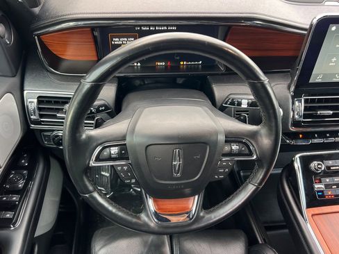 Used 2019 Lincoln Navigator L Reserve image 14