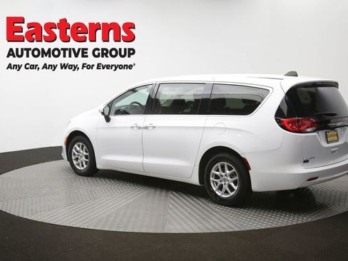 Used 2023 Chrysler Voyager LX FWD image 62