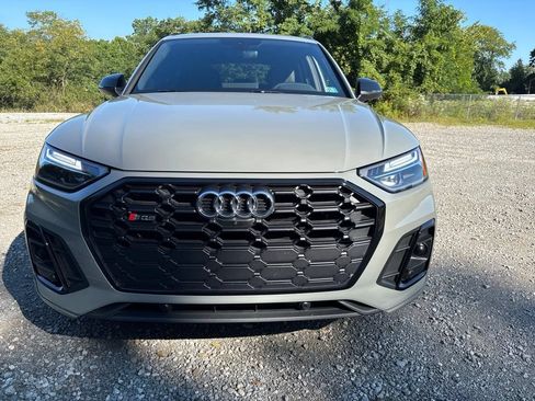 Used 2021 Audi SQ5 Premium Plus w/ Premium Plus Package AWD/4WD image 2