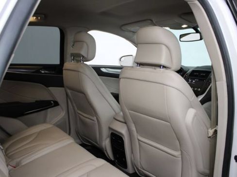 Used 2019 Lincoln MKC Premiere FWD image 20