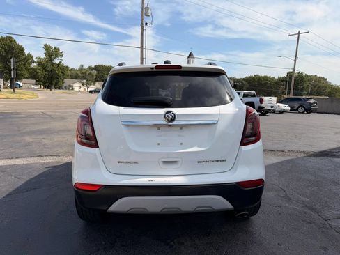 Used 2018 Buick Encore Essence FWD image 4