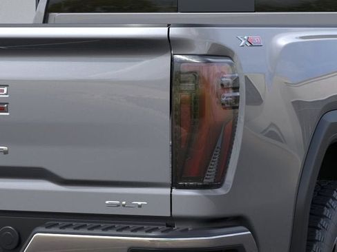 New 2026 GMC Sierra 2500 SLT w/ SLT Premium Package AWD/4WD image 11