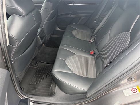 Used 2018 Toyota Camry SE w/ Convenience Package image 21