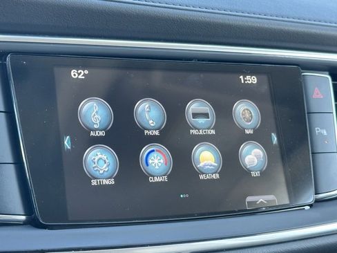 Used 2019 Buick Enclave Essence image 16