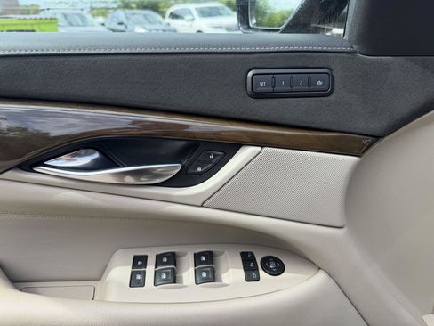 Used 2020 Cadillac Escalade ESV Luxury AWD/4WD image 13