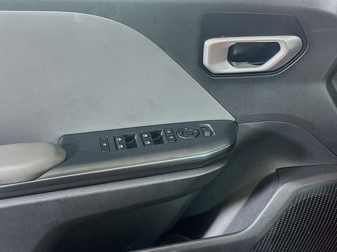 Used 2025 Kia K4 LXS image 15