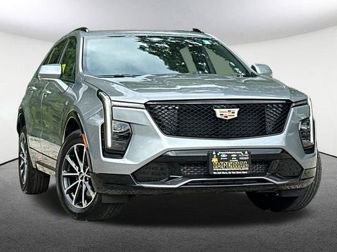 Certified 2025 Cadillac XT4 Sport AWD/4WD image 2