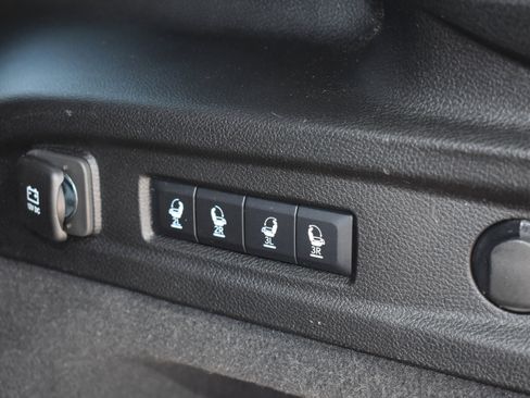 Used 2025 Jeep Grand Cherokee L Overland w/ Advanced Protech Group III AWD/4WD image 36