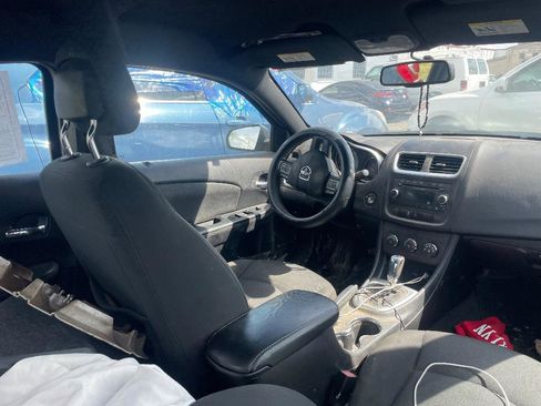 Used 2013 Dodge Avenger SE FWD image 6
