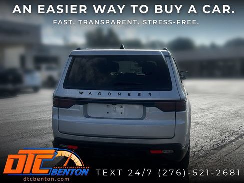 Used 2024 Jeep Wagoneer Series II AWD/4WD image 4