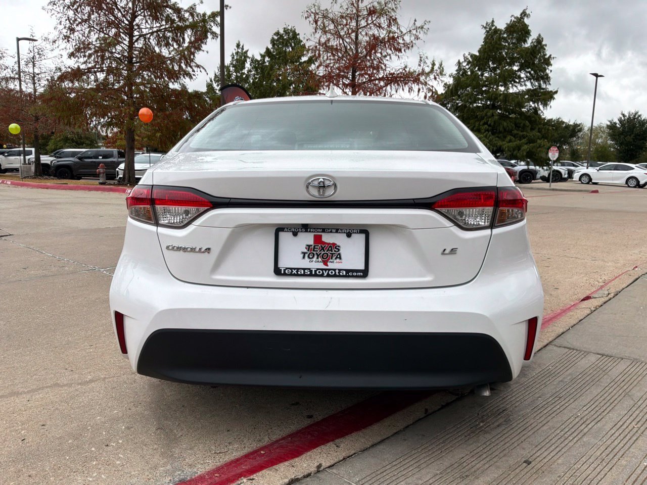 Used 2026 Toyota Corolla LE FWD image 7