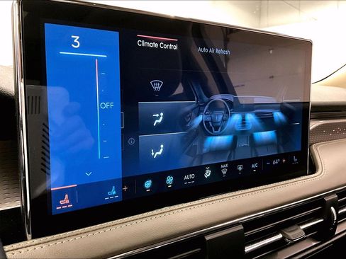 Used 2025 Lincoln Corsair Grand Touring w/ Equipment Group 302A AWD/4WD image 31