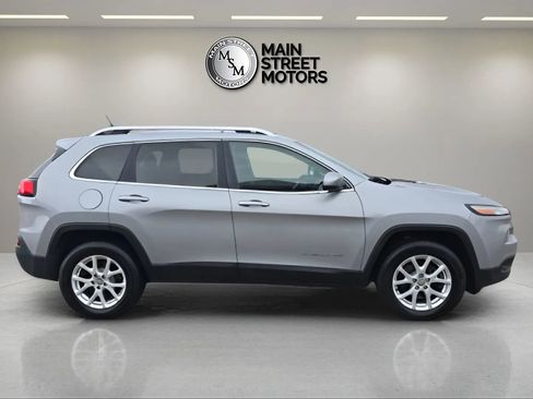 Used 2014 Jeep Cherokee Latitude image 5