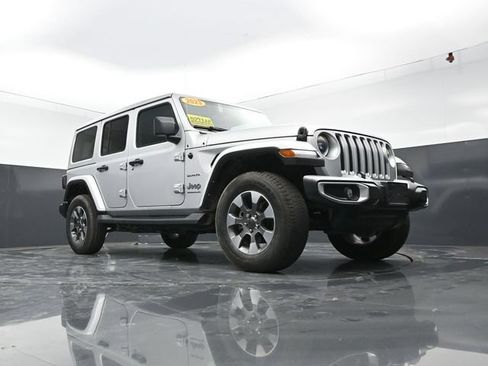 Used 2023 Jeep Wrangler Unlimited Sahara w/ LED Lighting Group AWD/4WD image 36