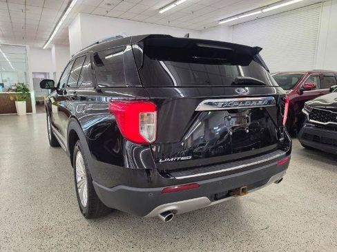 Used 2021 Ford Explorer Limited w/ Hybrid Equipment Group 310A AWD/4WD image 7