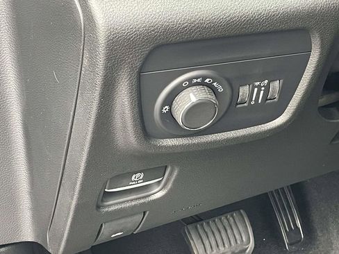 New 2025 Jeep Grand Cherokee L Laredo w/ Luxury Tech Group I image 28