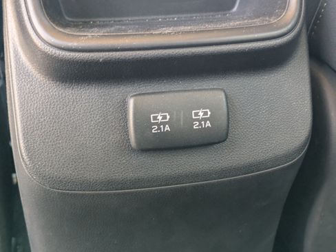 Used 2020 Subaru Outback Premium image 16