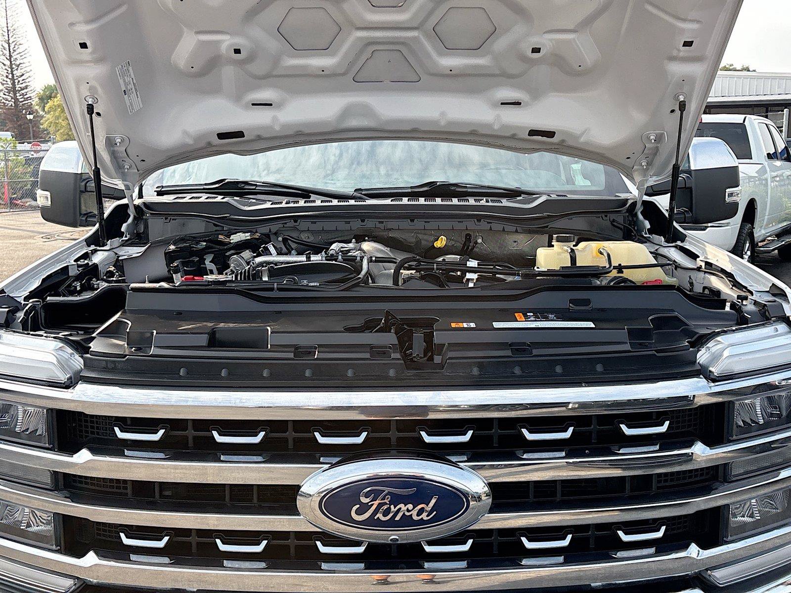 Used 2023 Ford F250 Lariat w/ Chrome Package AWD/4WD image 31