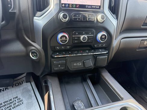 Used 2020 GMC Sierra 1500 SLT AWD/4WD image 28