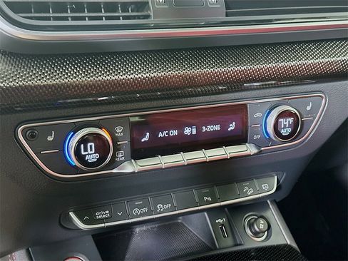 Used 2023 Audi SQ5 Premium Plus image 14