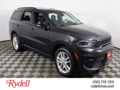 Used 2024 Dodge Durango GT image 2