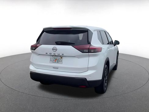 Used 2025 Nissan Rogue SV FWD image 15
