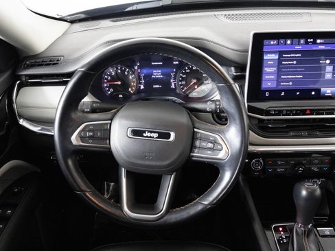 Used 2022 Jeep Compass Limited image 26