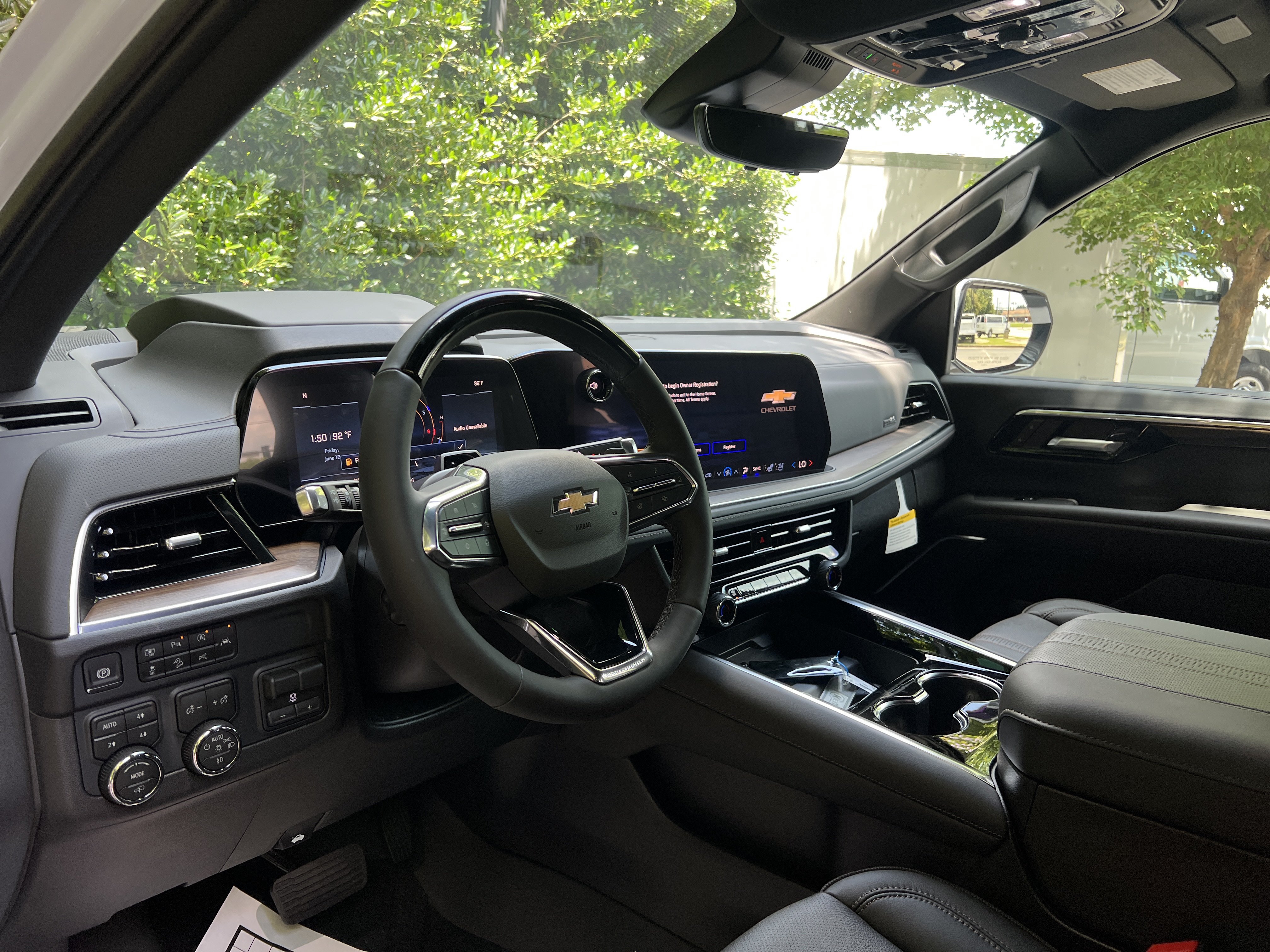 New 2026 Chevrolet Tahoe High Country AWD/4WD image 15