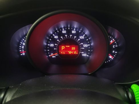 Used 2016 Kia Soul image 23