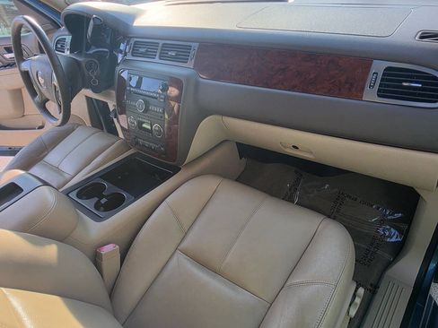 Used 2012 Chevrolet Avalanche LT w/ Texas Edition image 34